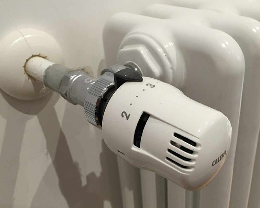 Sostituzione o installazione delle termovalvole